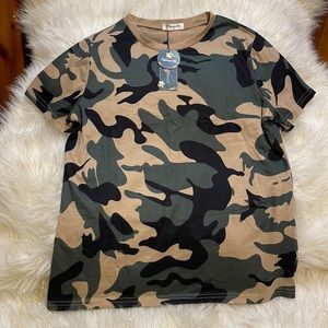 Women’s Camo Shirt - Medium- New with Tags
